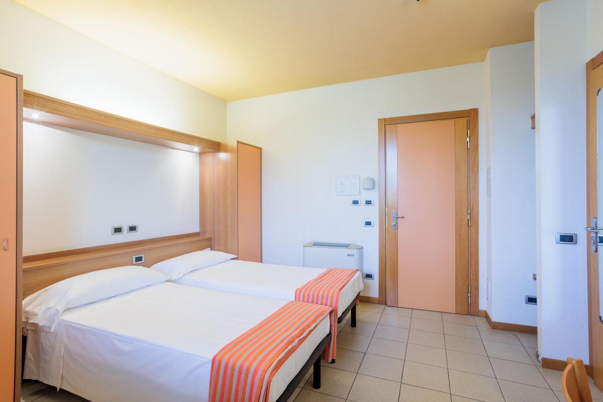 Eurhotel Fontevivo ภายนอก รูปภาพ